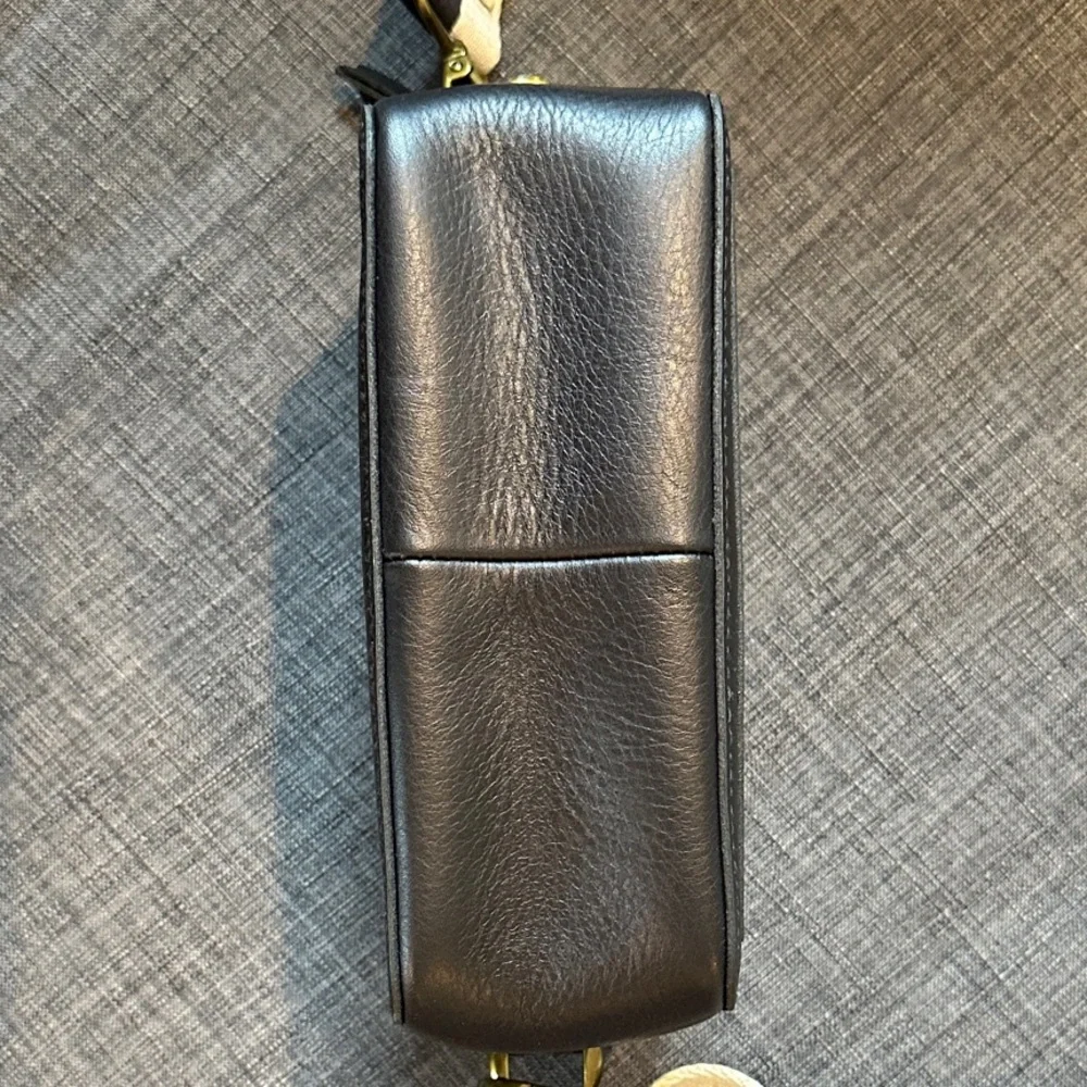 Madewell Transport Camera Bag - Picture 8 of 16